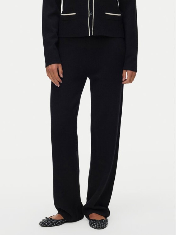 Vero Moda Spodnie dzianinowe Gold 10337637 Czarny Loose Fit