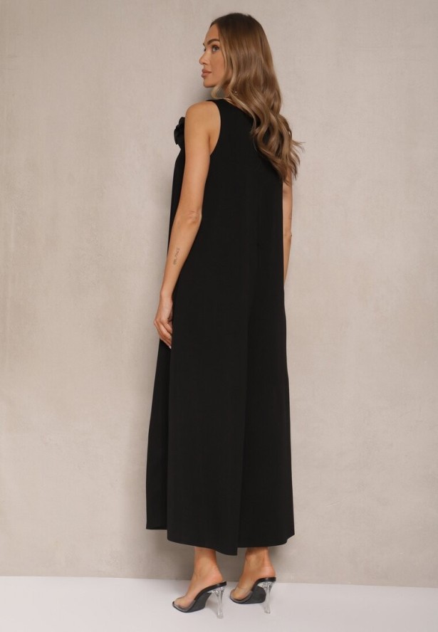 Czarny Kombinezon z Wiskozą Ozdobiona Kwiatem Broszką 3D Solio