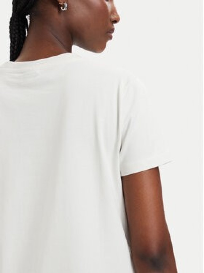 Guess T-Shirt V6GI12 K3325 Kremowy Regular Fit