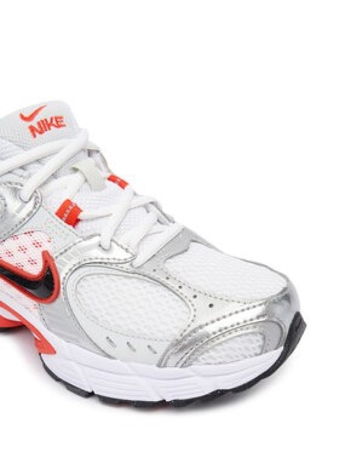 Nike Sneakersy V5 RNR HQ7901 Szary