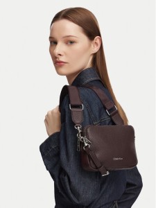 Calvin Klein Torebka Webbing 2X Strap Camera Bag LV04F3656G Brązowy