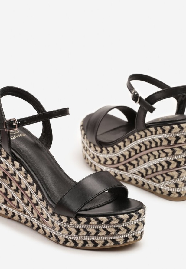Czarne Sandały na Plecionym Koturnie Pollivira