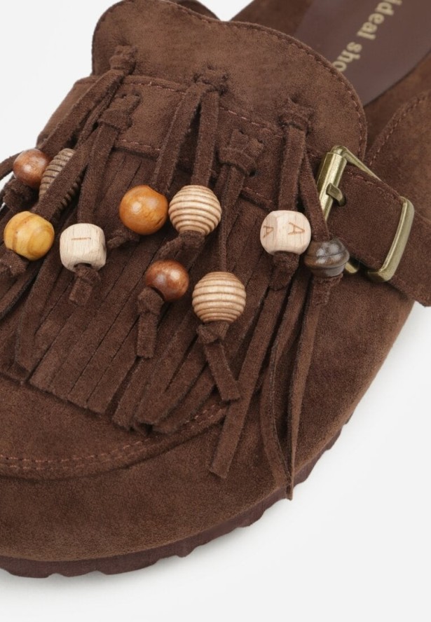 Brązowe Klapki na Grubej Podeszwie z Frędzlami Klamrami i Koralikami Glysnell