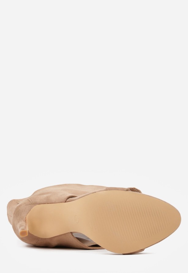 Brązowe Sandały w Stylu Botków z Ozdobnymi Klamrami Neamerephis