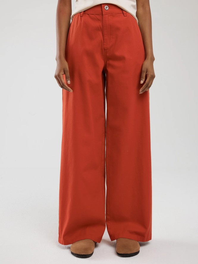Spodnie damskie z szeroką nogawką z dodatkiem lnu ceglano-czerwone Malu 704