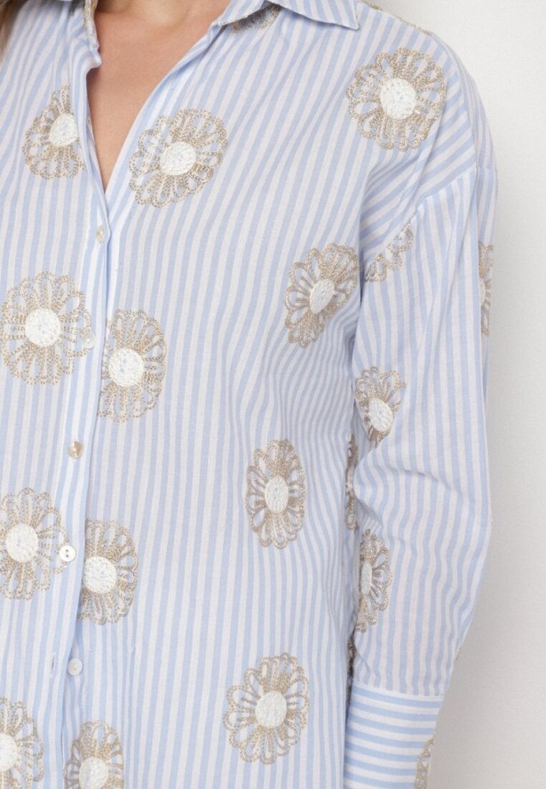 Jasnoniebieska Bawełniana Koszula w Paski Zdobiona Haftem z Metaliczną Nicią Redamia