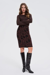 Dzianinowa spódnica brązowa