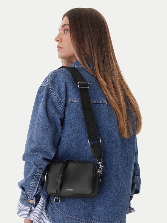 Calvin Klein Torebka Webbing Double Strap Camera Bag LV04F3165G Czarny