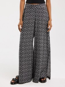 Spodnie damskie wide z wiskozy z motywem kwiatowym czarne Bohimi 906