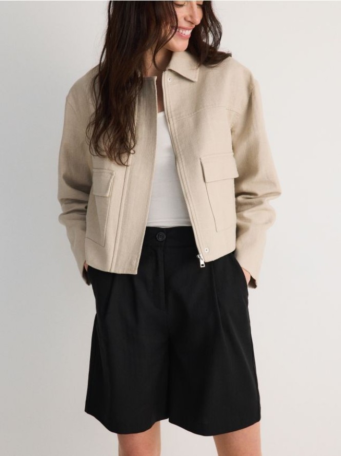 Szorty bermudy z zakładkami - czarny