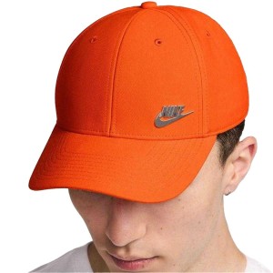 Strukturalna Czapka Z Daszkiem Z Metalowym Logo Klubu