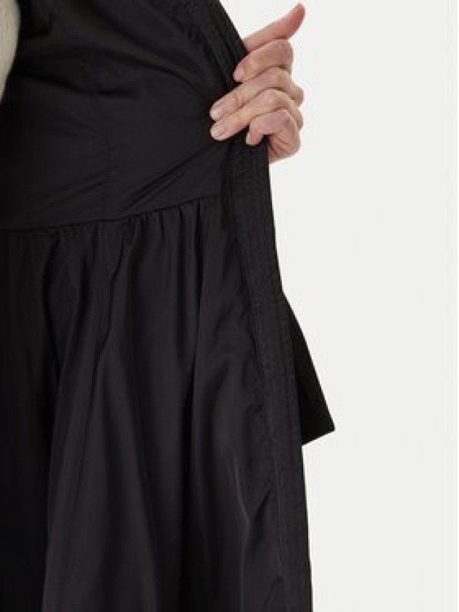 Elisabetta Franchi Kurtka zimowa PI-86Z-56E2-V790 Czarny Regular Fit