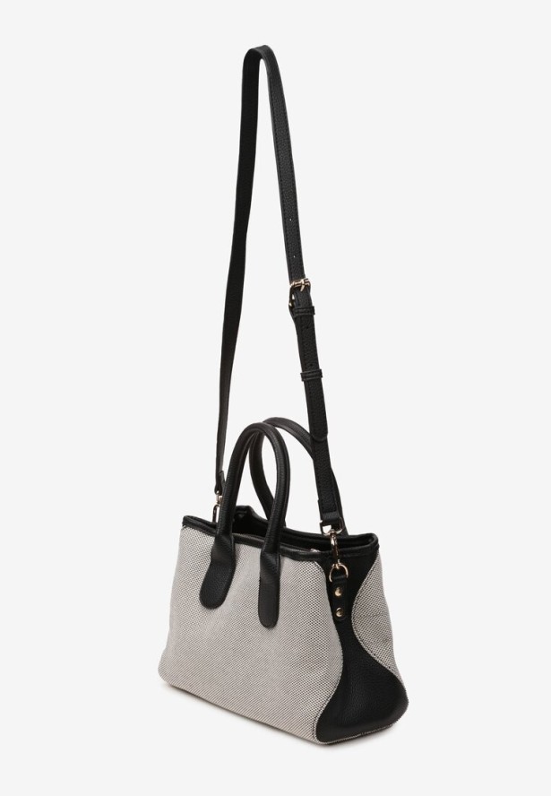 Czarno-Biała Niewielka Torebka z Trzema Komorami i Regulowanym Paskiem Ayslin