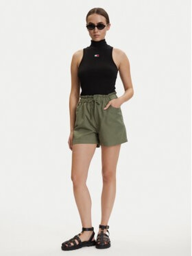 Tommy Jeans Szorty materiałowe DW0DW22227 Zielony ciemny Regular Fit