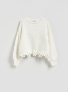 Sweter z kwiatową aplikacją - złamana biel