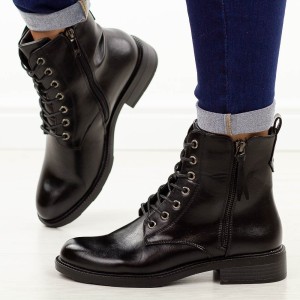 Czarne płaskie botki damskie Potocki 12675