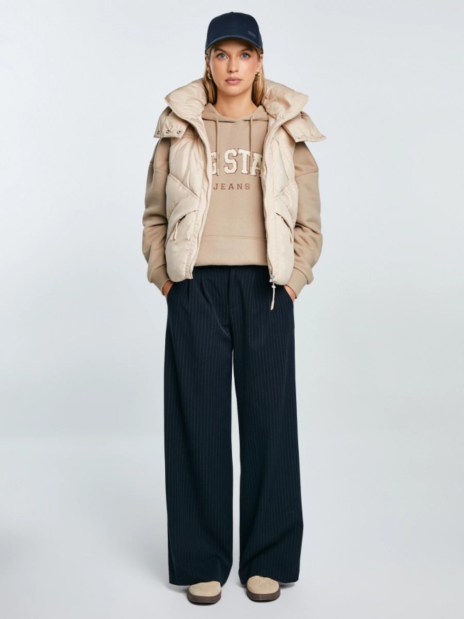 Kamizelka damska pikowana z kapturem beżowa Enifata 801