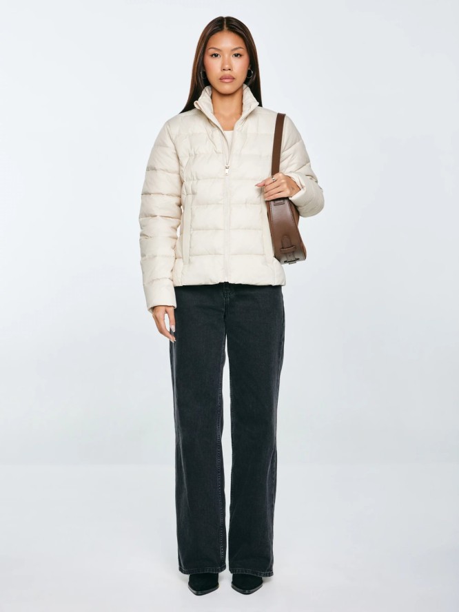 Kurtka damska pikowana ze stójką kremowa Delina 103