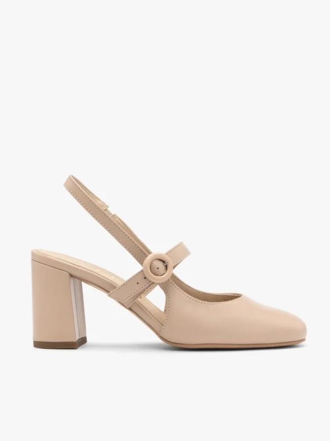 Beżowe czółenka typu slingback