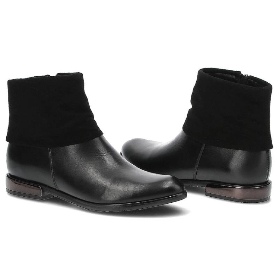 Botki damskie Carinii, wykonane z naturalnej skóry o gładkiej powierzchni z elastyczną wstawką w górnej części cholewki, czarne, B3097