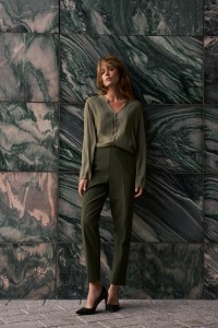 Spodnie cygaretki ciemnooliwkowe