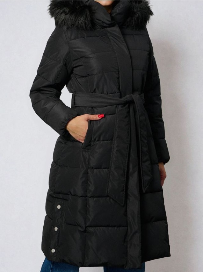 Pikowany płaszcz z kapturem - czarny