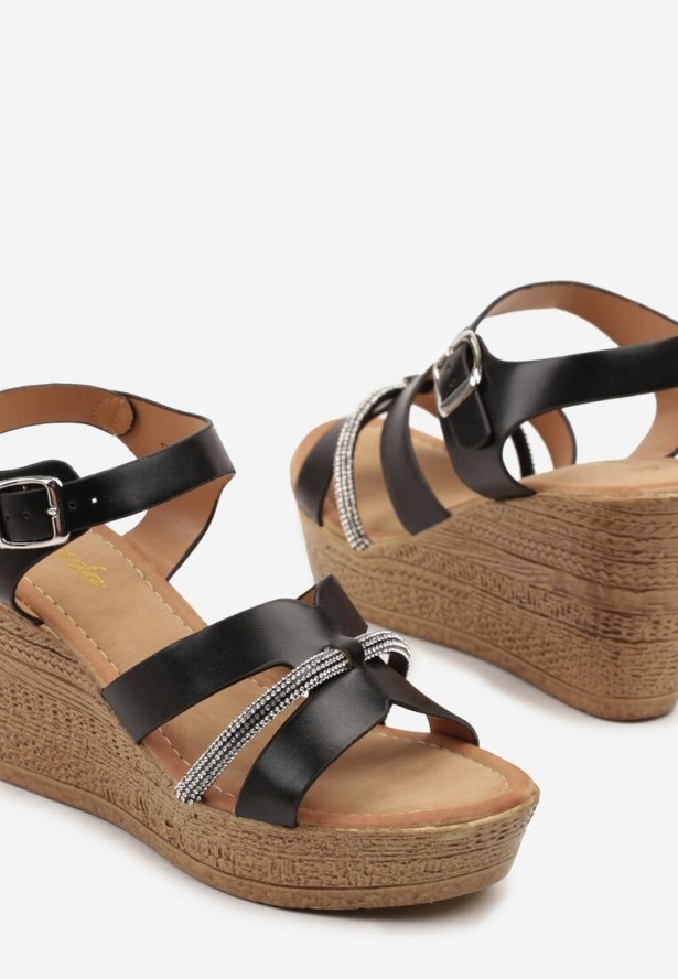 Czarne Sandały na Plecionej Podeszwie z Cyrkoniami na Koturnie Vikienne