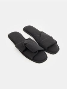 Otwarte muślinowe kapcie - szary