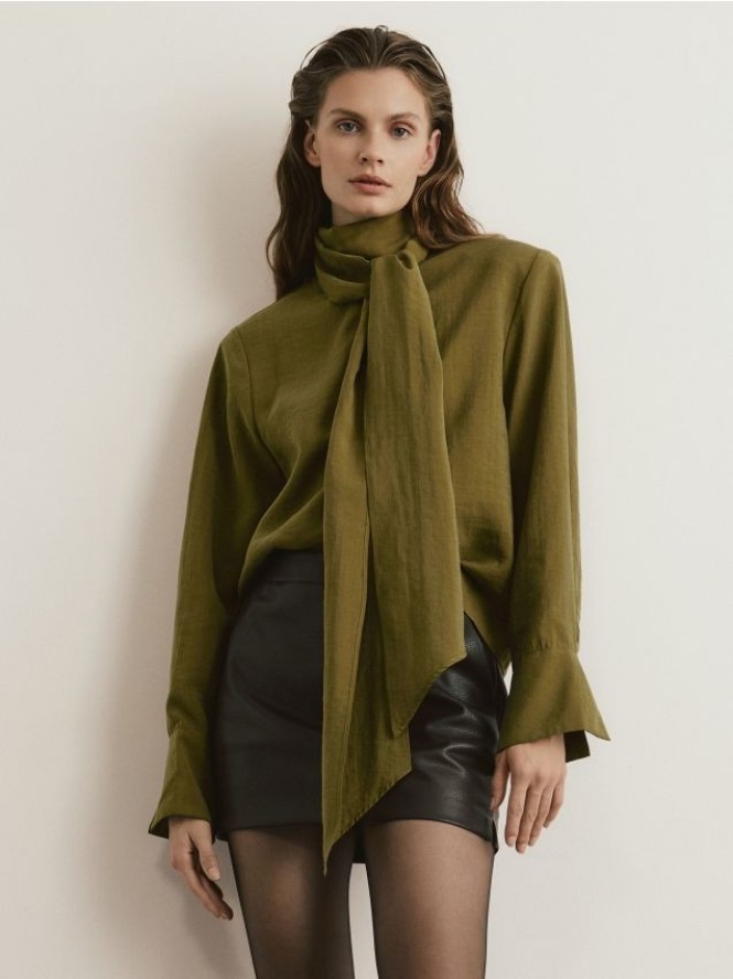 Bluzka z kokardą - oliwkowy