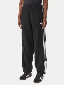 adidas Spodnie dresowe Adiluna Season 2 X Jennie Knitted Loose Joggers LD8918 Czarny Relaxed Fit