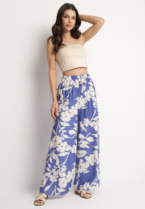 Niebieskie Wiskozowe Spodnie o Szerokim Kroju z Wysokim Stanem w Kwiaty Neorilia