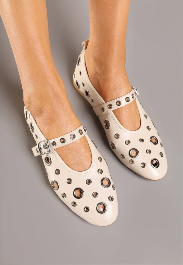 Beżowe Balerinki z Metalicznymi Ozdobami i Paskiem Eranissea