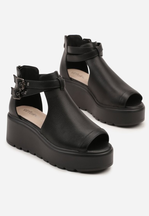 Czarne Sandały na Koturnie z Wkładką ze Skóry Naturalnej i Ozdobnymi Paskami Sopressa