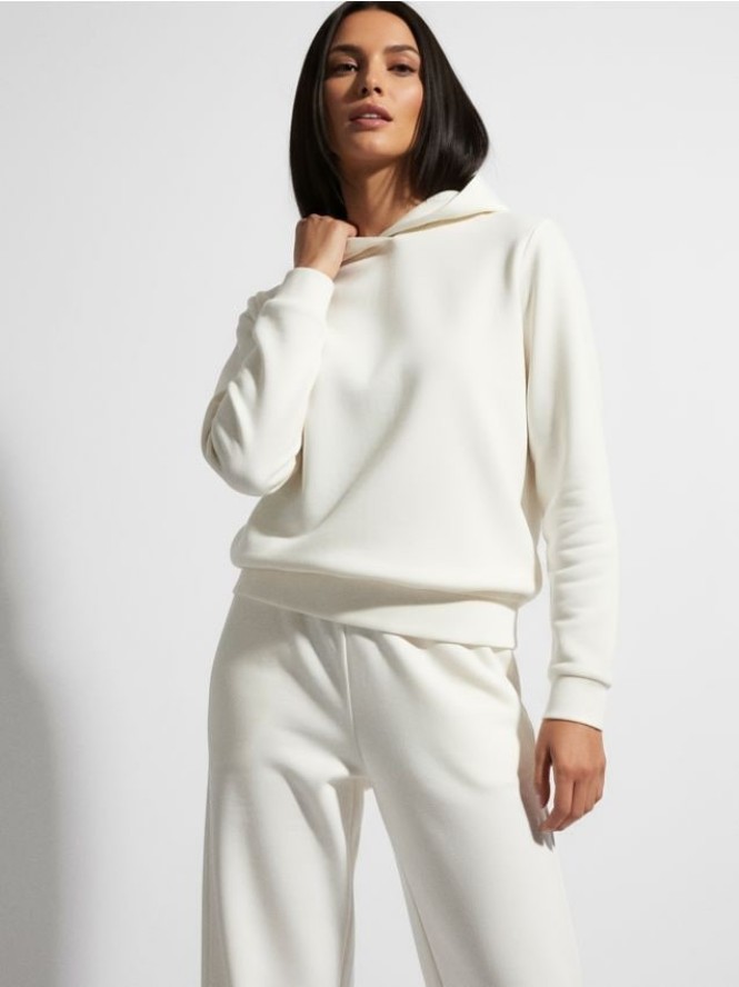 Bluza z kapturem i kieszenią - kremowy