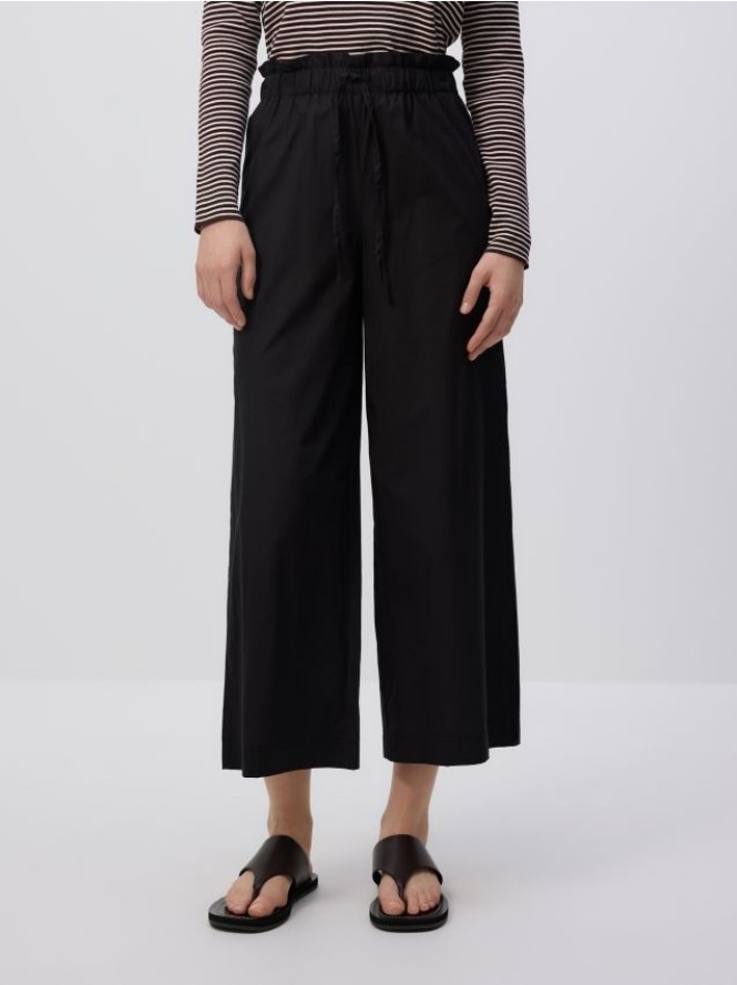 Luźne spodnie - czarny