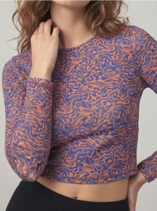 Wzorzysta bluzka typu crop z długim rękawem - wielobarwny