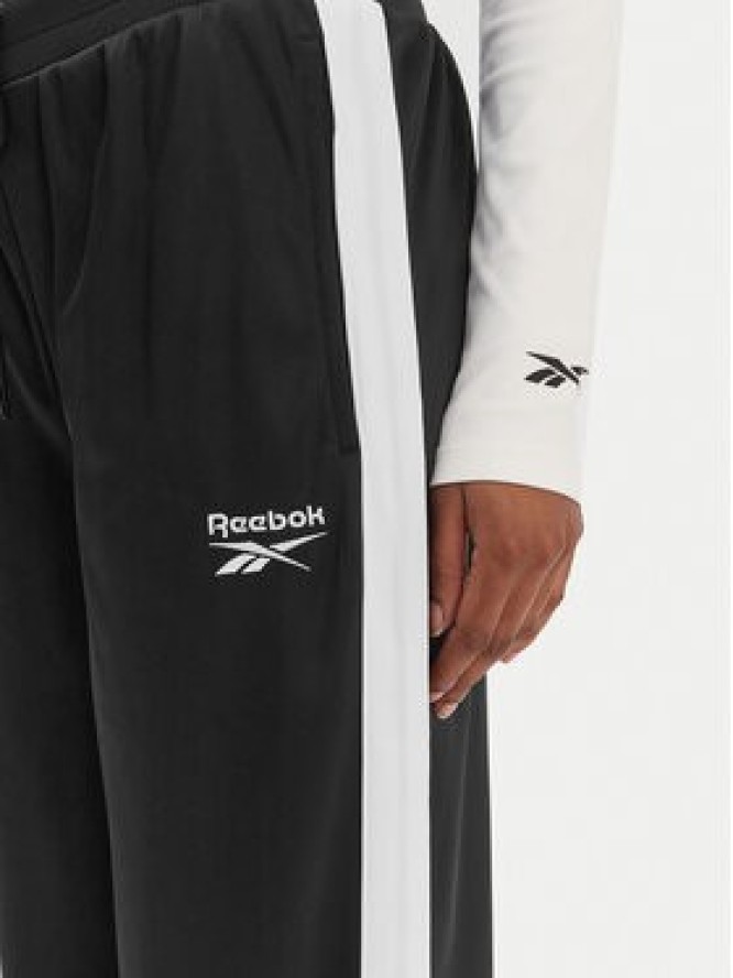Reebok Spodnie dresowe Dianne RK25512CCW Czarny Relaxed Fit