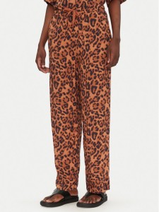 Chantelle Spodnie materiałowe Explore C18SE0 Brązowy Relaxed Fit