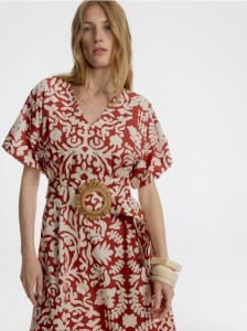 Sukienka midi z paskiem - czerwony