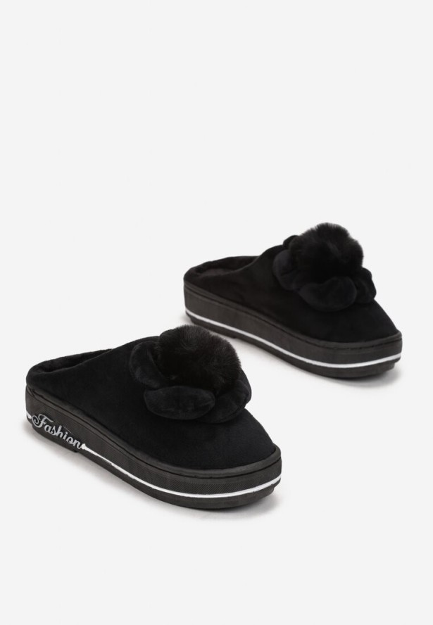 Czarne Kapcie na Platformie z Pomponem Conine