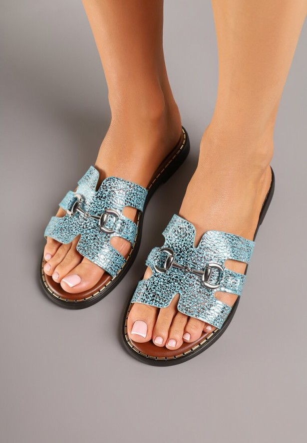 Niebieskie Klapki Ozdobione Wycięciami i Klamrą Arivian