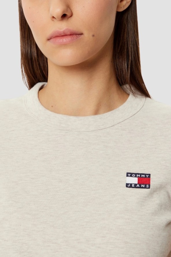 TOMMY JEANS Beżowy damski t-shirt z małym logo, Rozmiar M