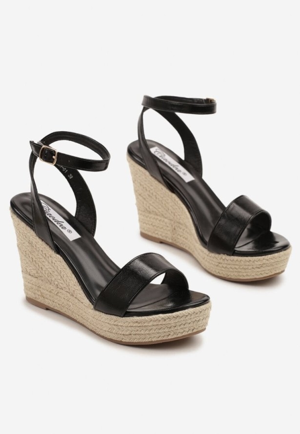 Czarne Sandały w Stylu Boho na Plecionym Koturnie Tenarea