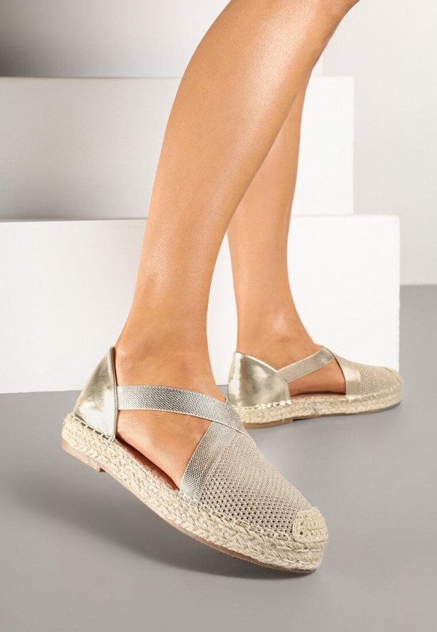 Złote Plecione Espadryle z Ozdobnymi Paskami Morithia