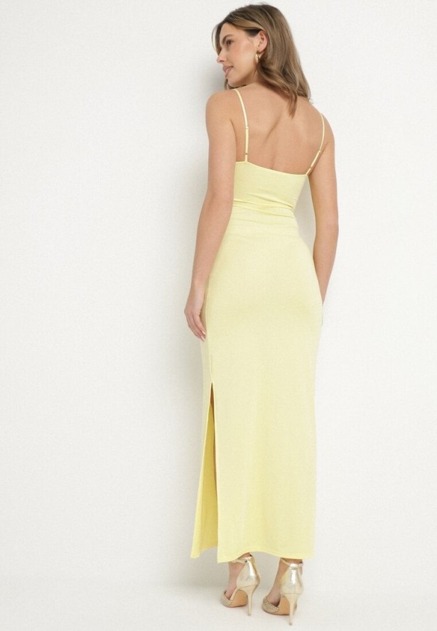 Żółta Sukienka Dopasowana na Ramiączkach z Wycięciami pod Biustem i Metalowymi Detalami Galentia