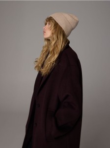 Wełniana czapka z dodatkiem kaszmiru - beżowy