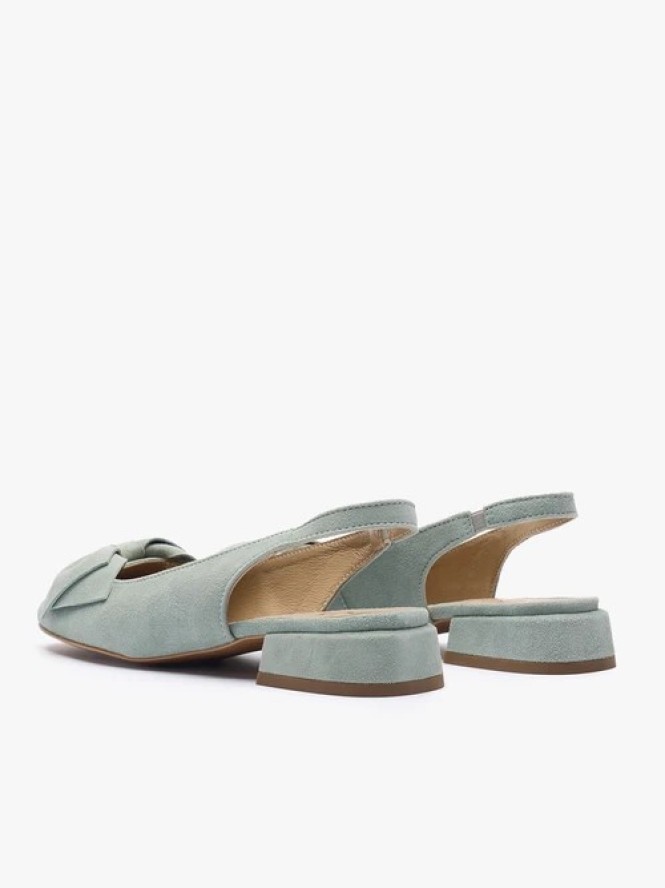 Morskie czółenka slingback bez pięty z kokardką