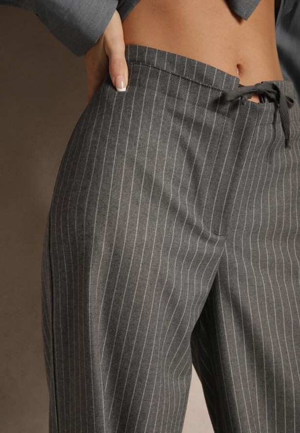 Szare Spodnie z Wiskozą w Garniturowym Stylu z Kieszeniami i Wiązaniem Seviara