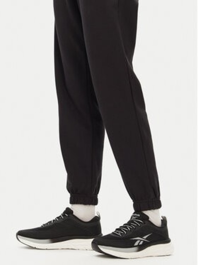 Reebok Spodnie dresowe 100071691 Czarny Regular Fit
