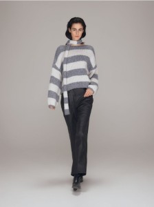 Sweter z szalem - szary